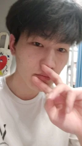 大学毕业在家，身高186，体重160，在郑州找个姐姐一起玩
