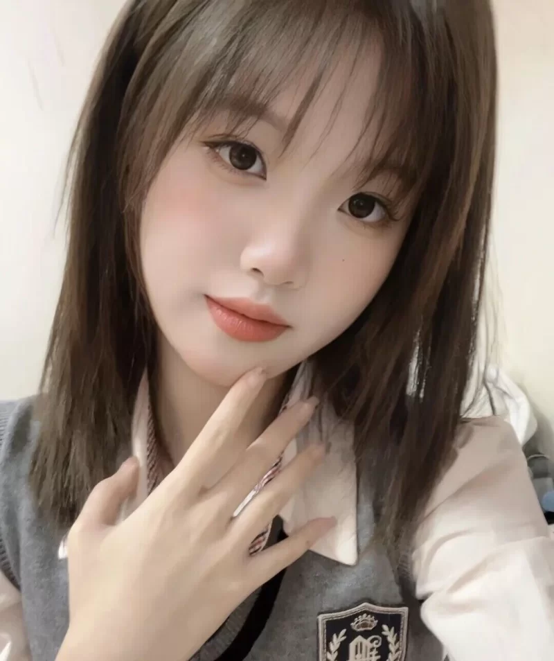 02年粉嫩小姐姐