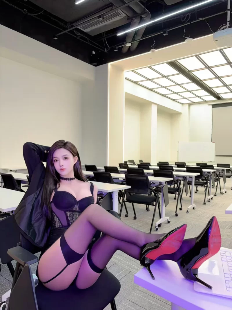 车模小姐姐可品鉴