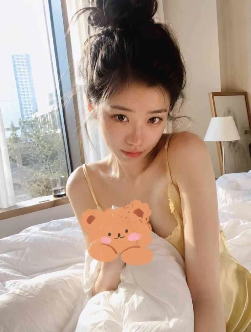 三点粉性感美乳妹