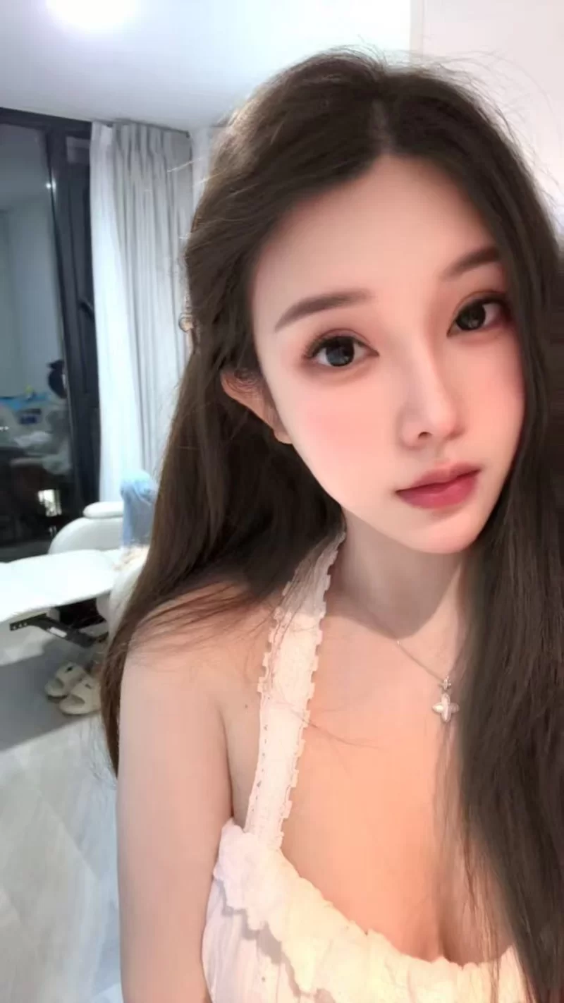03年御姐,颜值很高