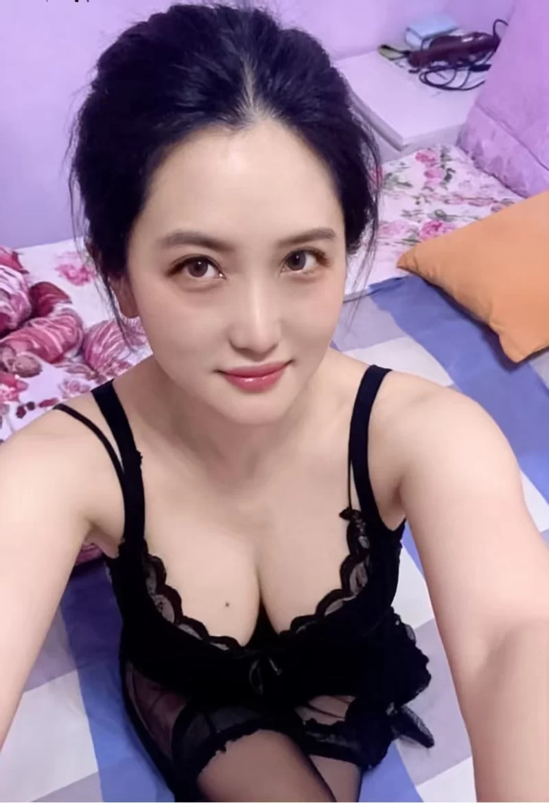 大胸性感女神