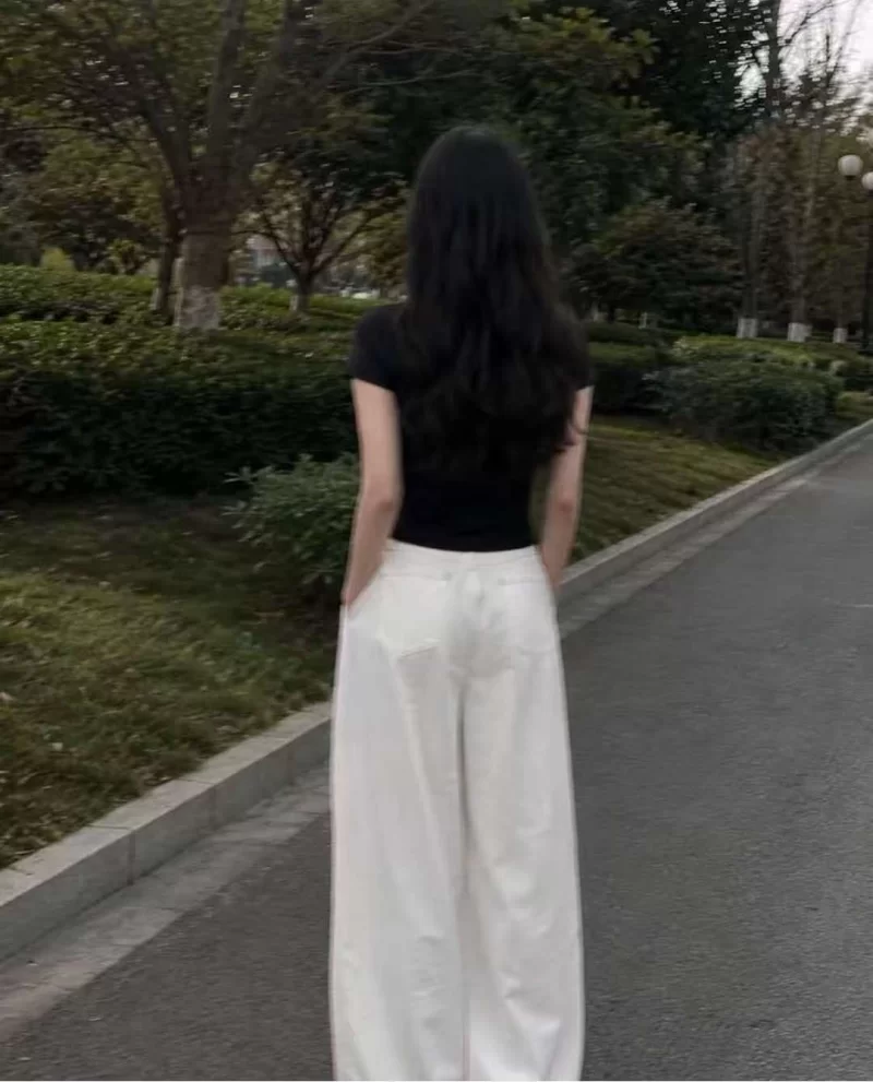百色市区的妹子，服务态度很好，