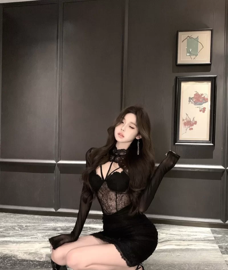 外出点的朝阳肥臀巨乳的御姐