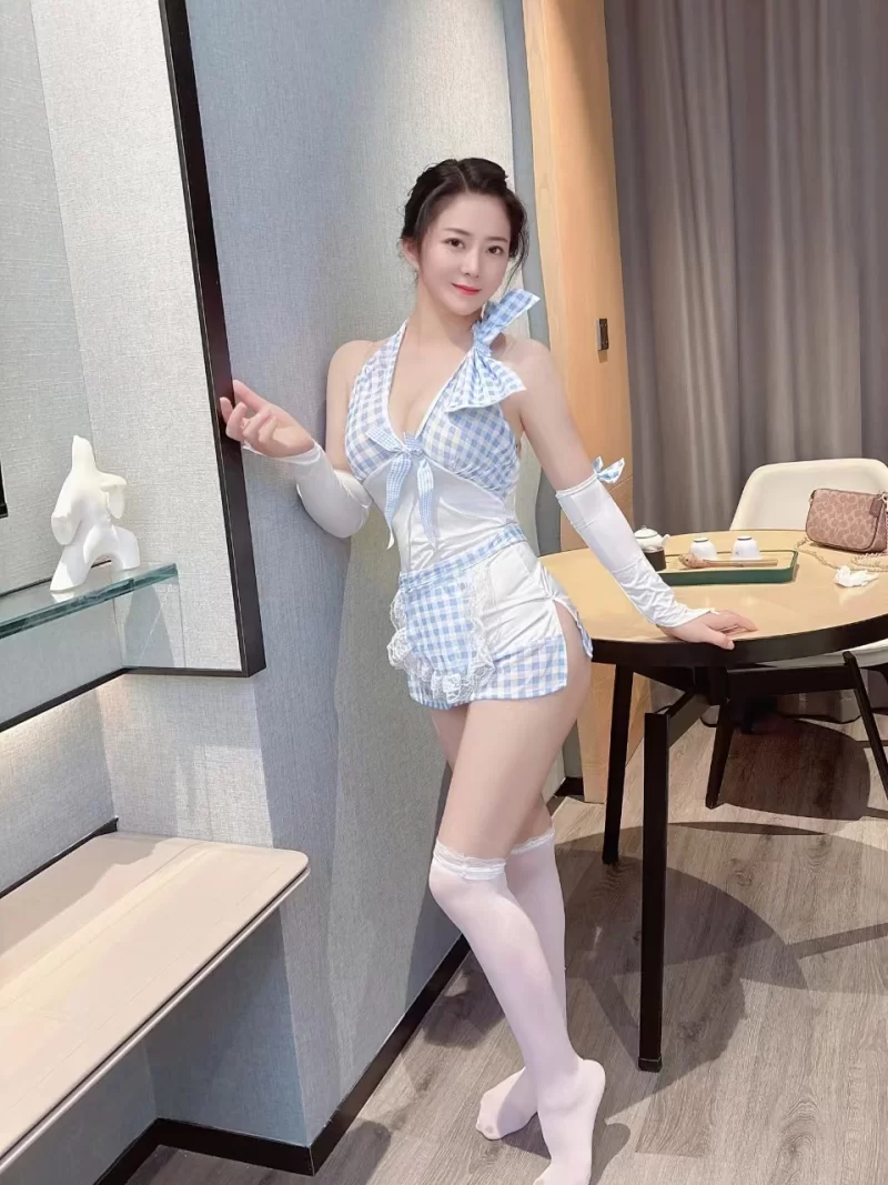 肤白貌美巨乳妙妙
